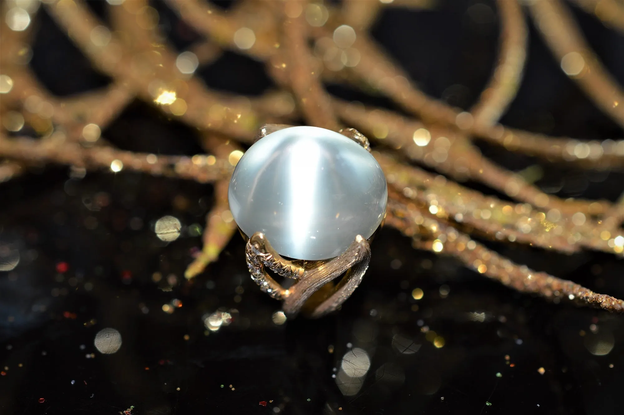 18K Yellow Gold Henry Dunay Green Moonstone And Diamond Ring