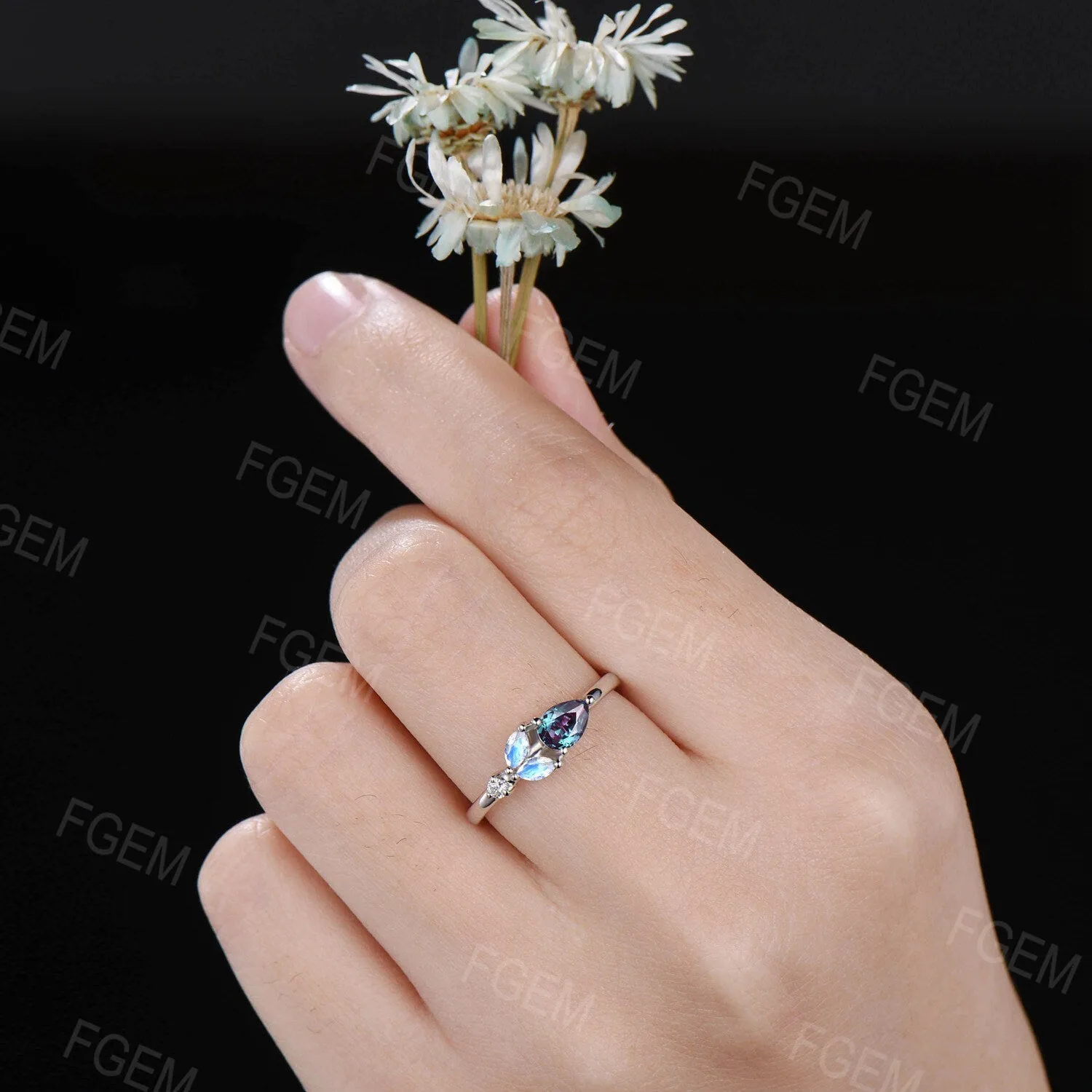 Dainty Alexandrite Moonstone Ring Rose Gold June Birthstone Ring Women Color-Change Alexandrite Engagement Rings Birthday Anniversary Gifts