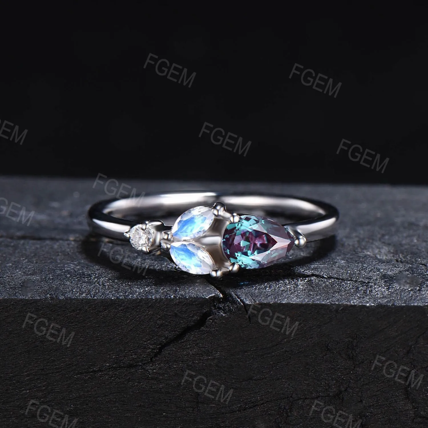 Dainty Alexandrite Moonstone Ring Rose Gold June Birthstone Ring Women Color-Change Alexandrite Engagement Rings Birthday Anniversary Gifts