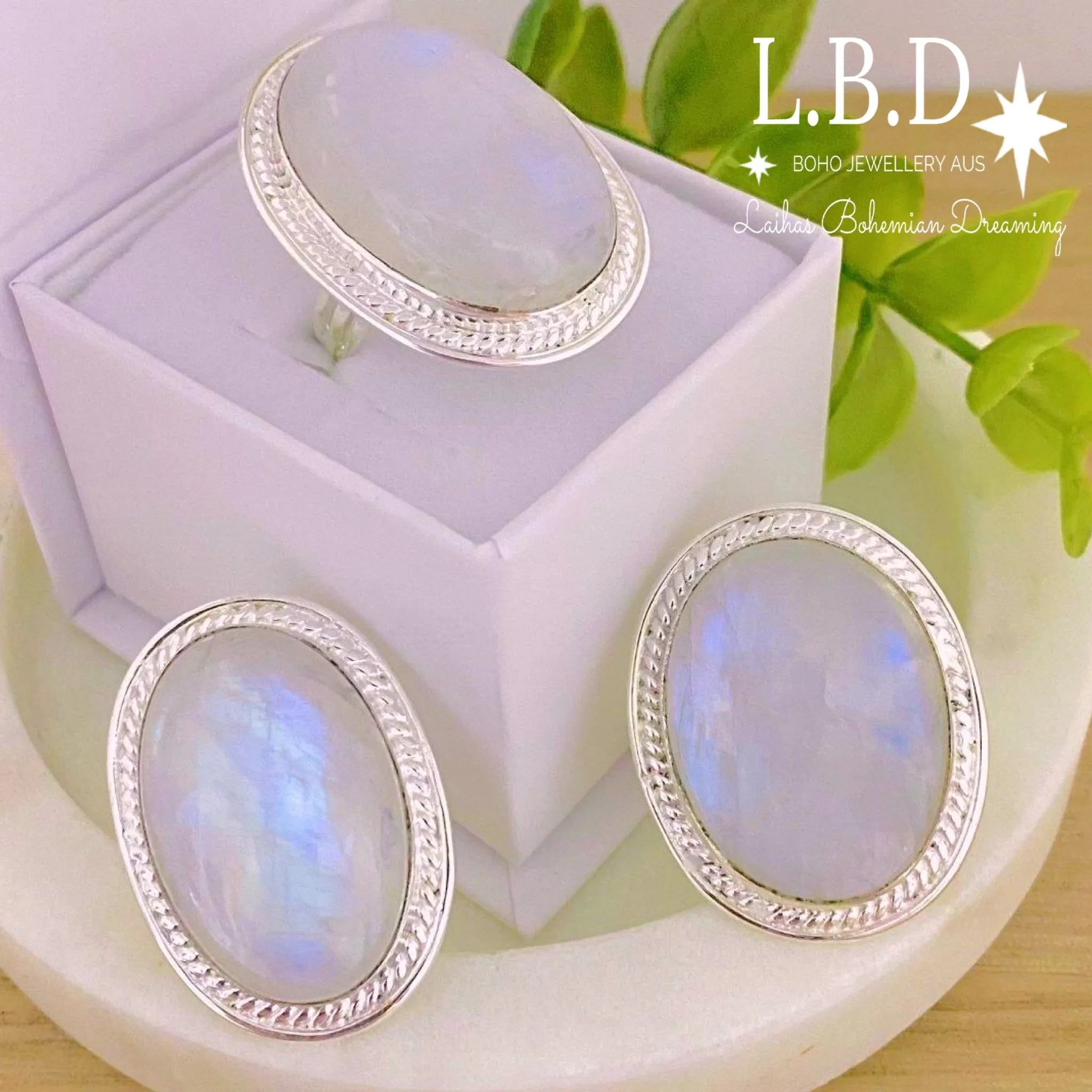 Gleaming Boho Statement Moonstone Ring - LBD
