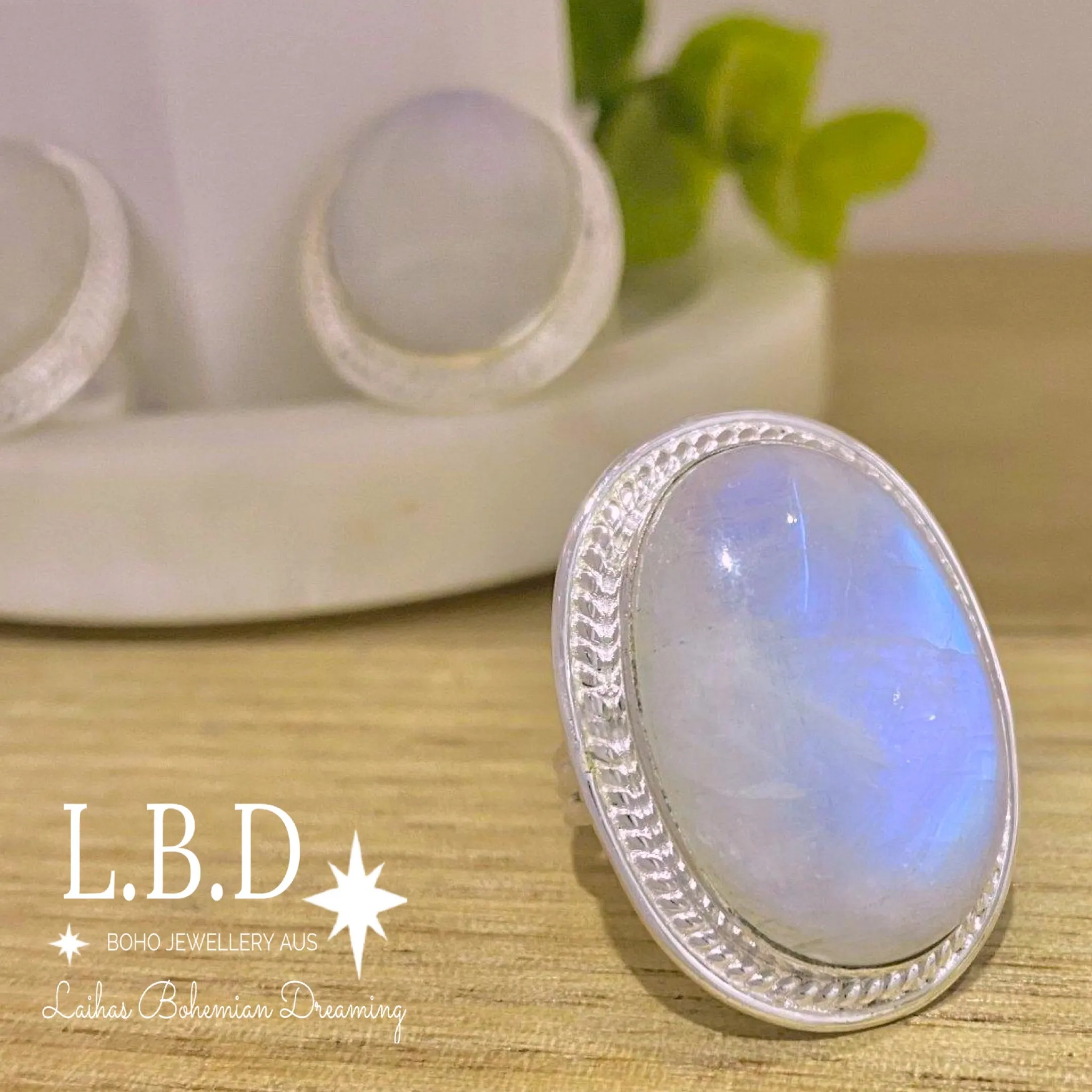 Gleaming Boho Statement Moonstone Ring - LBD