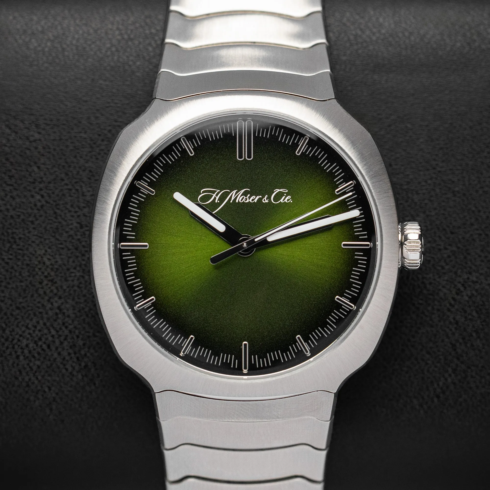 H.moser & Cie. Streamliner Center Seconds 6200-1200