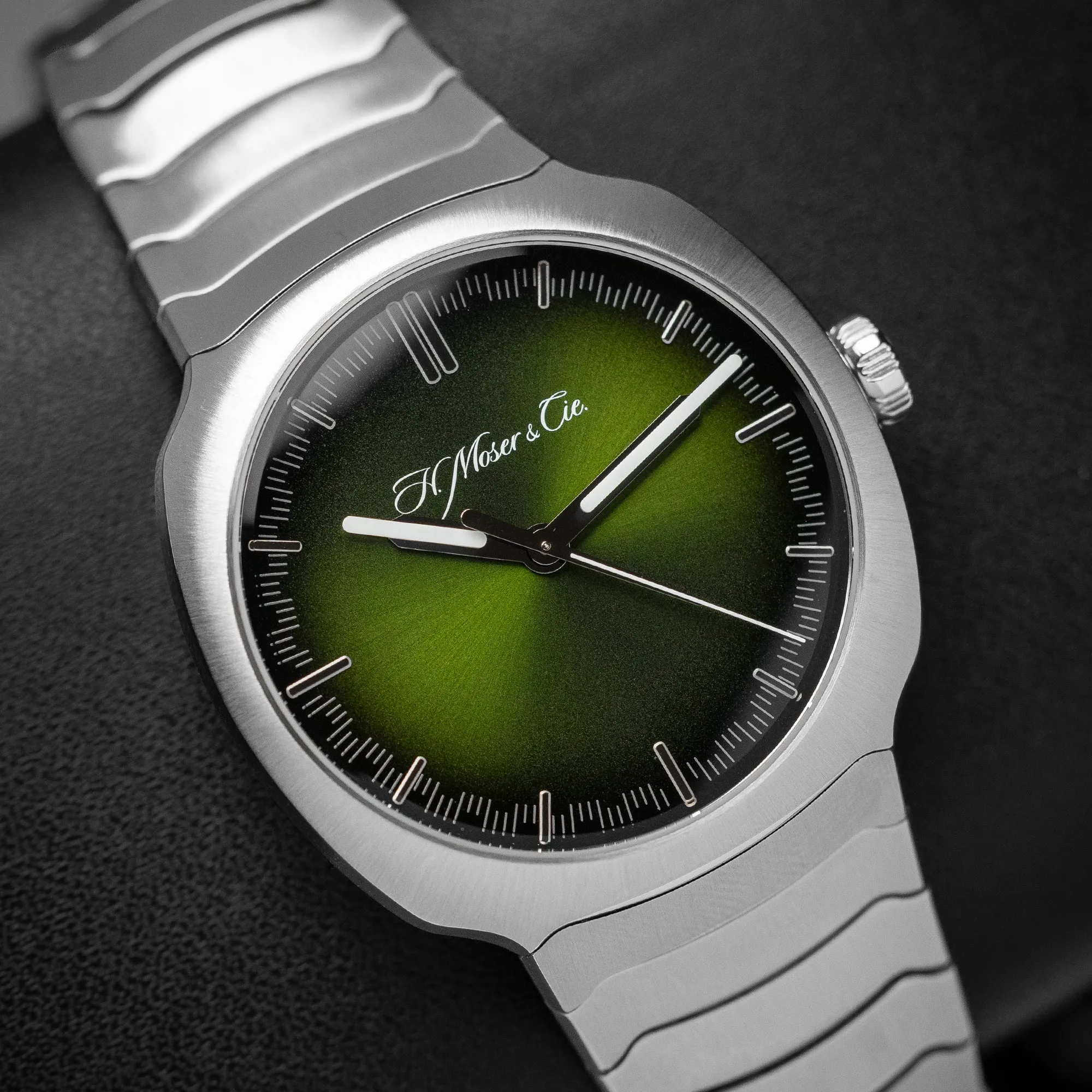 H.moser & Cie. Streamliner Center Seconds 6200-1200