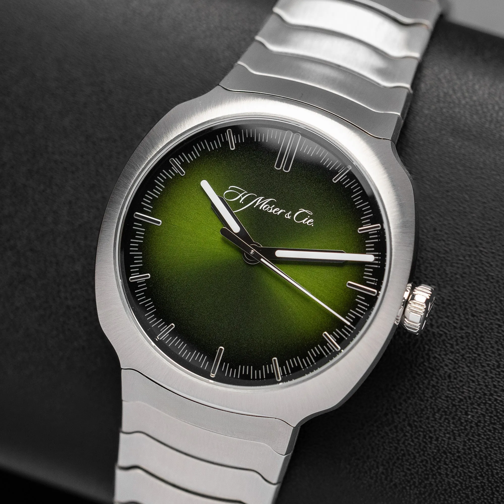 H.moser & Cie. Streamliner Center Seconds 6200-1200