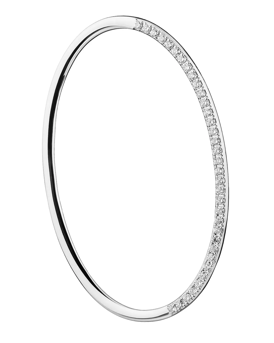 Istanbul earoval with diamonds