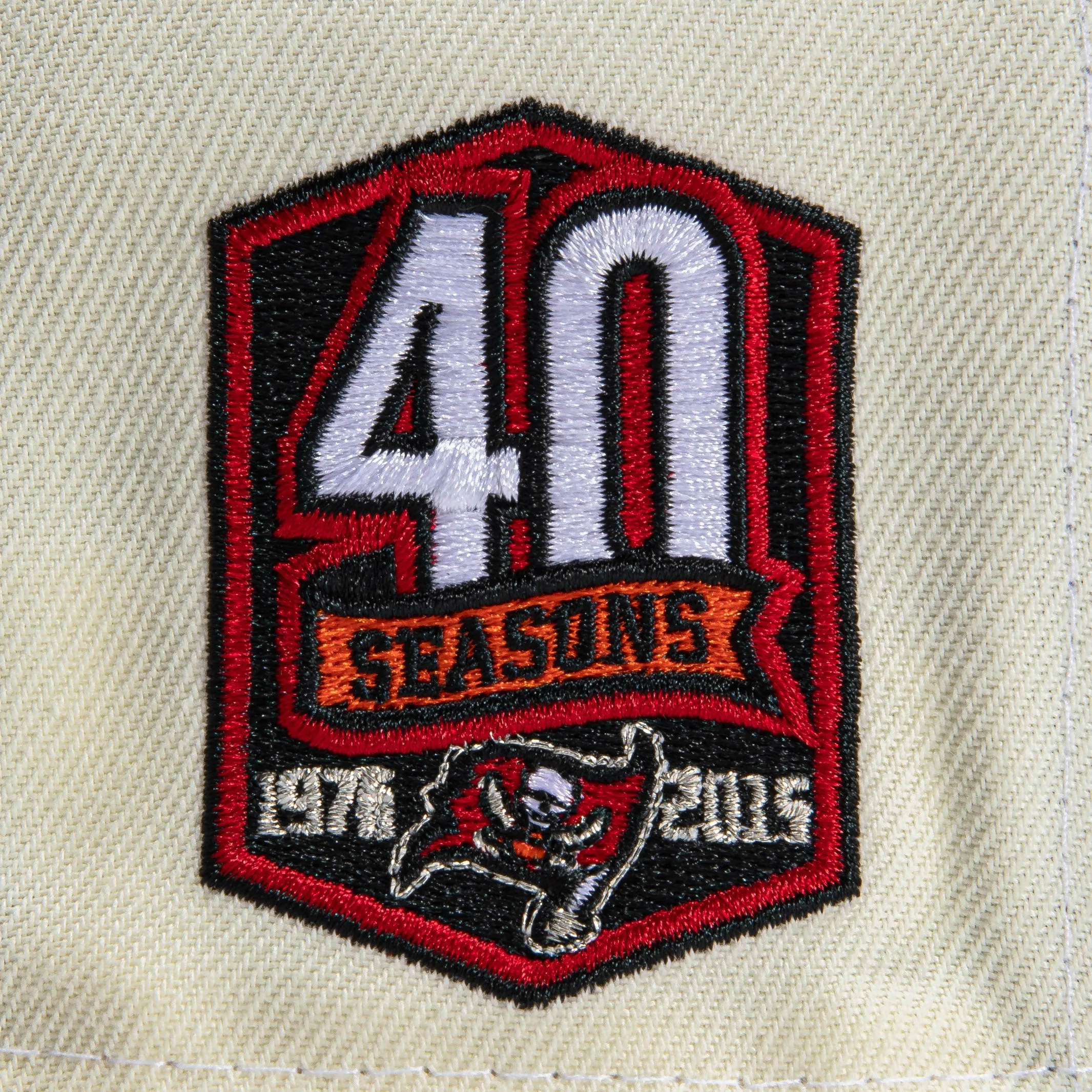 New Era  Chrome Tampa Bay Buccaneers 40th Anniversary 59FIFTY Fitted Hat